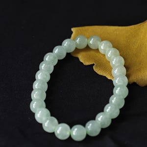 Bracelet jadéite vert clair naturel – Bijoux élégants faits main pour un usage quotidien ou un cadeau