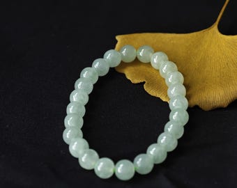 Natural Light Green Jadeite Bracelet – Elegant Handmade Jewelry for Daily Wear or Gift Giving