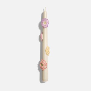 a Camellia Flower Taper Candle made from boowan nicole Silicone Mold