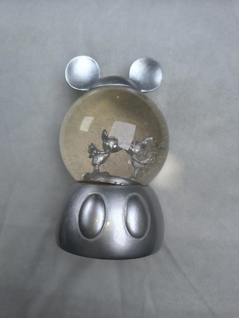 Mickey and Minnie Mouse Kissing Silver Figurine – Disney Romantic Ornament, Vintage Style Collectible, Cute Love Gift Decor image 1