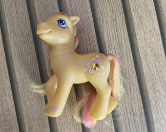My Little Pony G3 Gem Blossom Jewel Pony 2004 – Friendship Ball Hasbro Figure, Vintage MLP Collectible, Retro Pony Toy