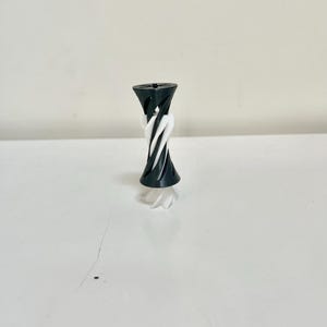 Hourglass spiral twisting Fidget Toy