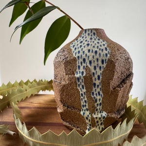 Handmade Ceramic Bud Vase – Textured Rustic Pottery, Hand Carved & Painted, Wabi Sabi Home Decor, Unique design