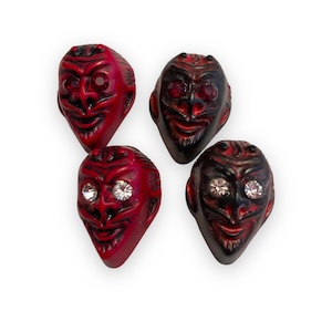 Retro Red Devil Pin Hand Cast Resin Brooch Reproduction Vintage Style Classic Black Rhinestone Eyes Novelty Satan Punk Nostalgia Rockabilly