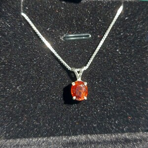 Spessartite Garnet Pendant in Sterling Silver, 1.66ct, 18Inch Chain