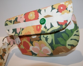 Floral Fabric Wristlet, Fabric Wristlet, IPhone Wristlet, Zippered Wristlet, Cell Phone Wristlet, Emma Bag