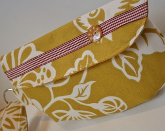 Country Yellow Fabric Wristlet, Fabric Wristlet, IPhone Wristlet, Zippered Wristlet, Cell Phone Wristlet, Emma Bag