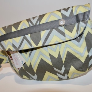 Gray Chevron Fabric Wristlet, Fabric Wristlet, IPhone Wristlet, Zippered Wristlet, Cell Phone Wristlet, Emma Bag
