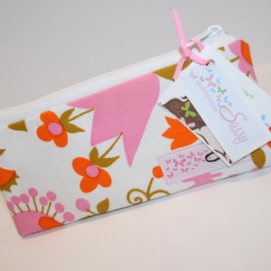 Vintage Floral Fabric Make up Bag, Small Size Cosmetic Bag, Travel Makeup Bag, Lined Makeup Bag