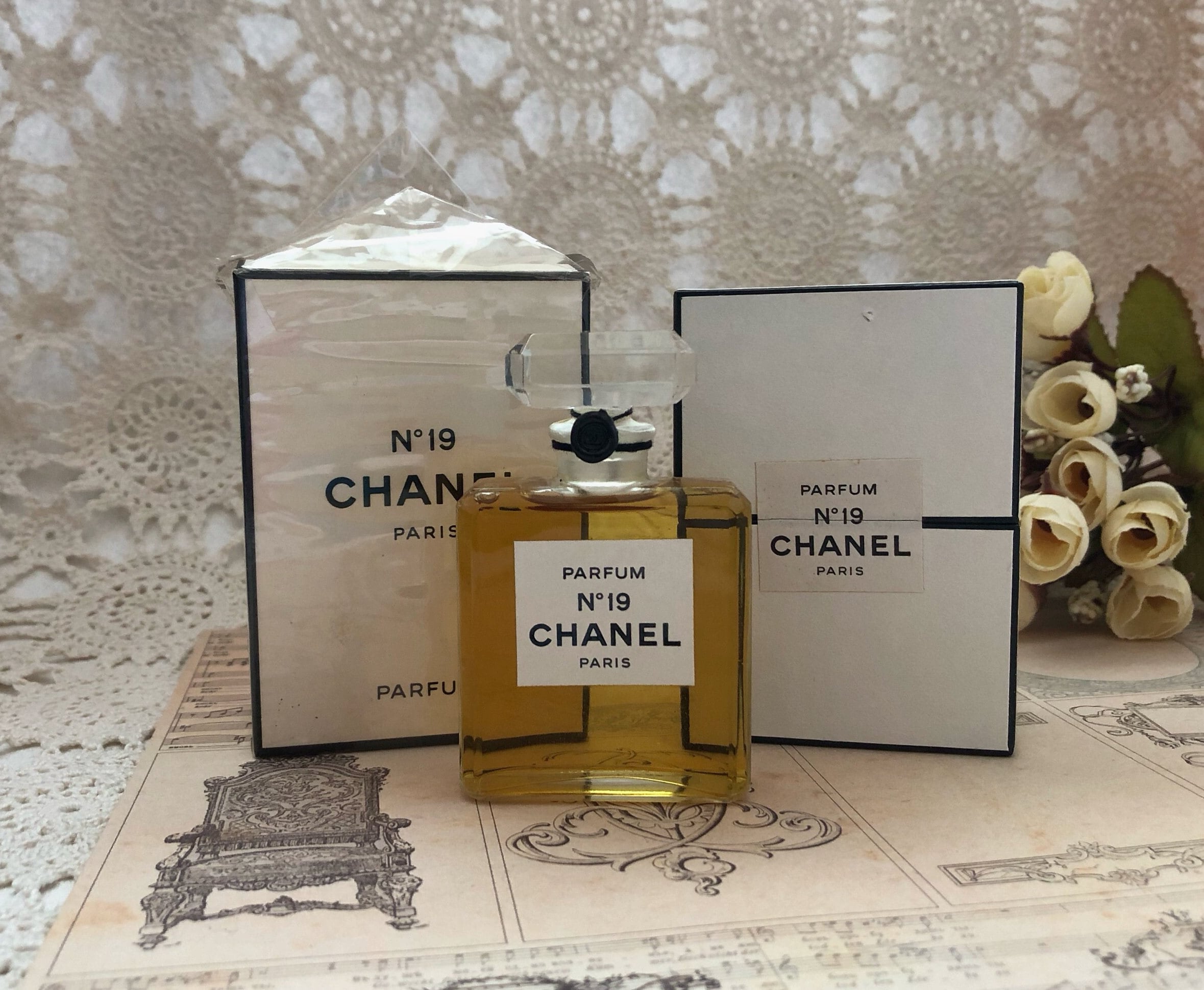Chanel n19 perfume - Etsy 日本
