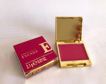 エスカーダ エスペシャリー デリケートノート オードトワレ 30ml、廃盤