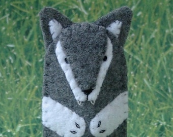 Grey Wolf Finger Puppet - Big Bad Wolf Puppet - Felt Animal Puppet Wolf - Felt Finger Puppet Wild Animal