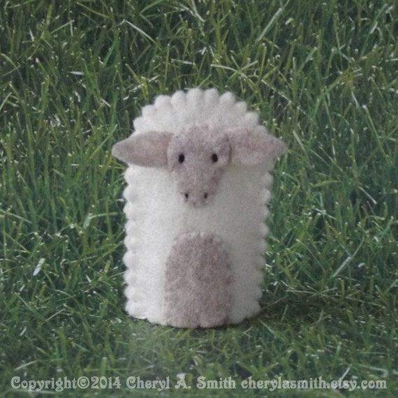 sheep finger puppet