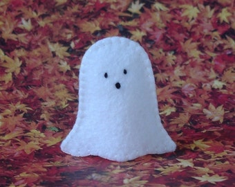Little Ghost Finger Puppet - Halloween Ghost Puppet - Felt Spook - Halloween Puppet - Felt Spirit - Felt Ghost Halloween Toy