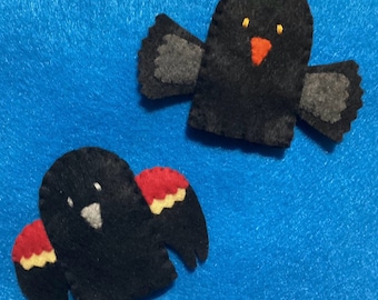 Blackbird Finger Puppet - Raven Puppet - Felt Finger Puppet Red Wing Black Bird - Crow Finger Puppet - Finger Puppet Red-Wing Blackbird