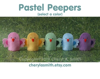 Pastel Peeper Finger Puppet - Bird Finger Puppet - Springtime Puppet - Felt Chick Puppet - Felt Easter Puppet