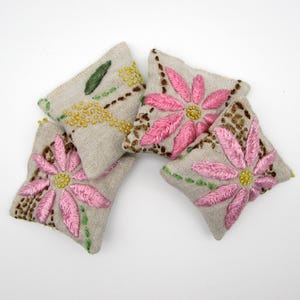 4 Dried Lavender Sachets - Pink Flowers - Vintage Gift Set - Vintage Embroidered Linens - drawer sachet