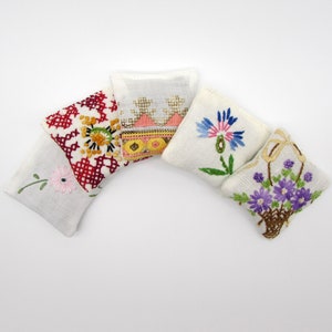 5 Dried Lavender Sachets Embroidered Sachets Stocking Stuffers Vintage Linens Packaging Party Favors image 2
