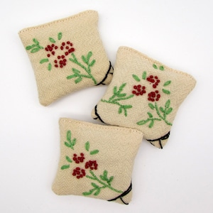 3 Dried Lavender Sachets - Red Flowers - Vintage Embroidery - Embroidered Linen
