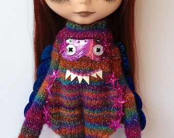 PDF knitting pattern - Monster suit for Blythe