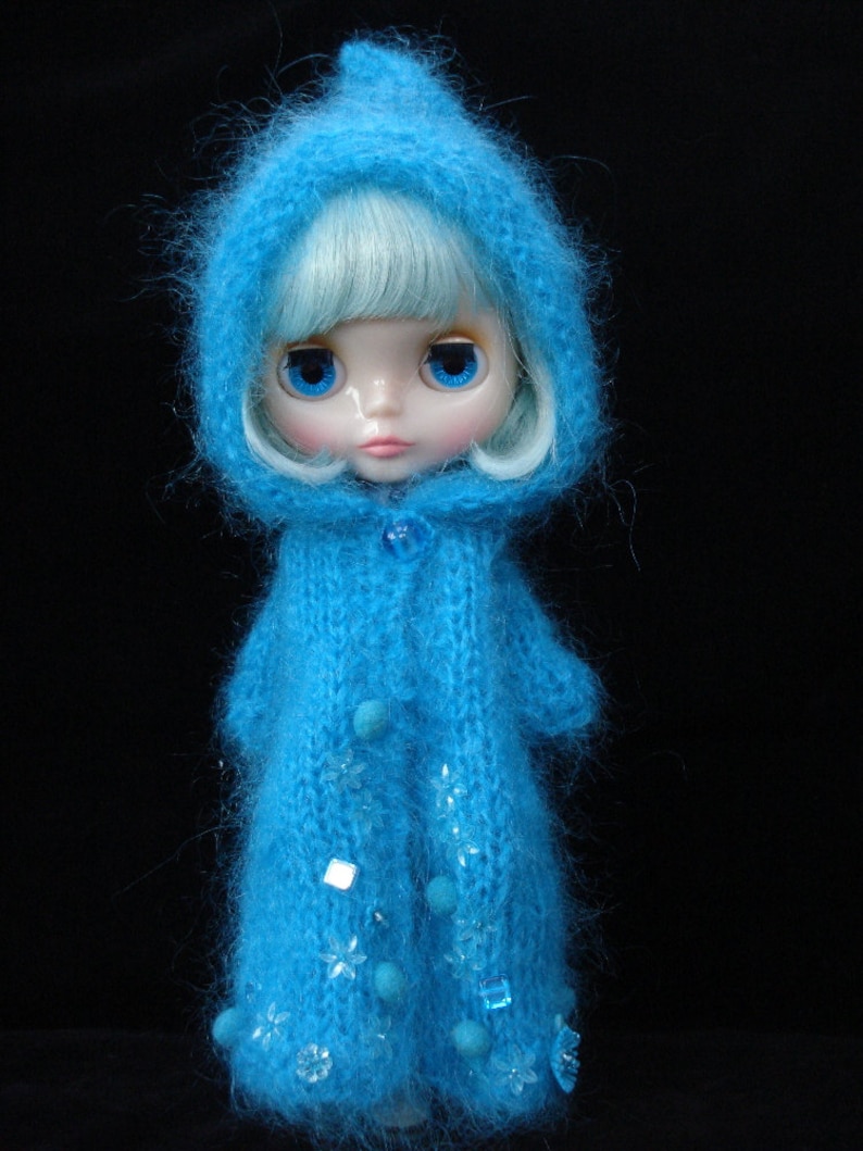 pdf knitting pattern Winter Warmer coat for Blythe image 4