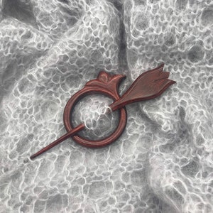 Broche redondo de alfiler de chal de madera de abedul Symfonie, alfiler de chal floral del orgullo de los tejedores, alfiler de chal de tulipán de madera hecho a mano con círculo redondo imagen 3