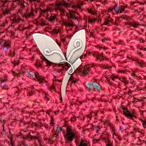 Floral White Bronze Shawl Pin Stick, Hand Made Shawl Stick by Bonnie Bishoff USA
