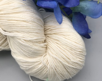 FINGERING SW Merino Cashmere Silk Undyed Yarn Base, Superwash Natural Cashmere Merino Wool Yarn Blank