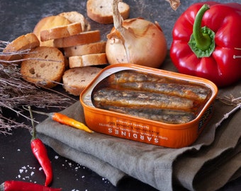 Set of 2 Steamed Wild Caught Sardine Fillets with Organic Peppers and Chili Tinned Fish from France