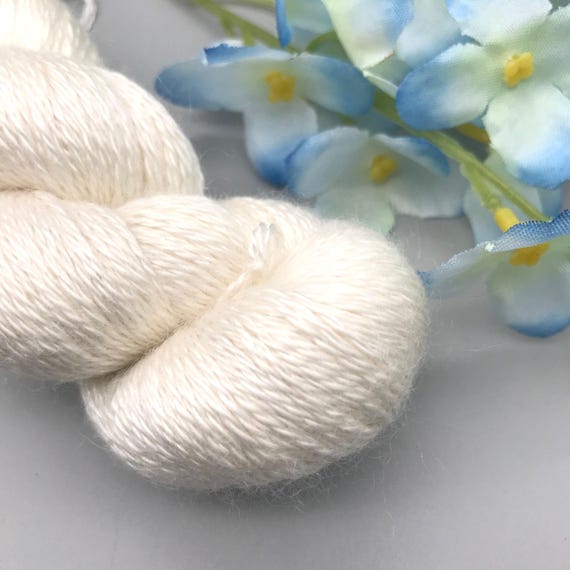 LACE Cashmere Silk Undyed Yarn, Gift Luxury Yarn, Lace Weight Natural Cashmere Shawl Yarn 50 Cashmere / 50 Silk