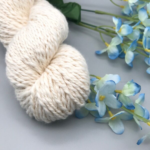 WORSTED Organic Cotton Natural Undyed Yarn with Nubby Thick and Thin Texture