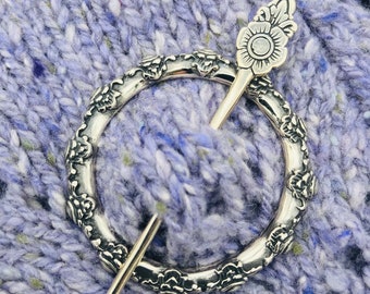 Round White Bronze Floral Shawl Pin, Jul Designs Silver Heart Charka Shawl Pin, Handcrafterd Metal Sweater Pin Closure, Knitwear Jewelry