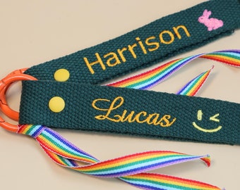 Besticktes grünes Namensschild – handgemachtes Rucksack-Label