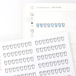Op de afbeelding: Een vel stickers met zwart-witte illustraties van waterglazen. De stickers zijn gerangschikt in rijen en kolommen op een witte achtergrond. De tekst "SUGARLOOP" is in roze gedrukt aan de linkerkant van het vel.