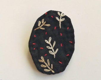 Floral linen brooch - hand embroidered brooch