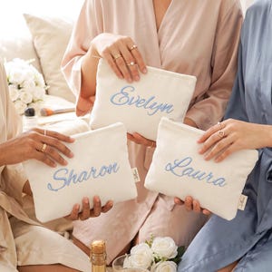 Embroidered Corduroy Makeup Bag,Bridesmaid Makeup Bag,Monogramed Toiletry Bag,Personalized Embroidered Name Makeup Bag,Bridesmaid Gift