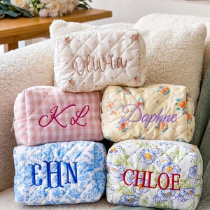 Neceser personalizado con bordado floral, neceser con monograma, regalo para pedirle a una dama de honor que sea su dama de honor.
