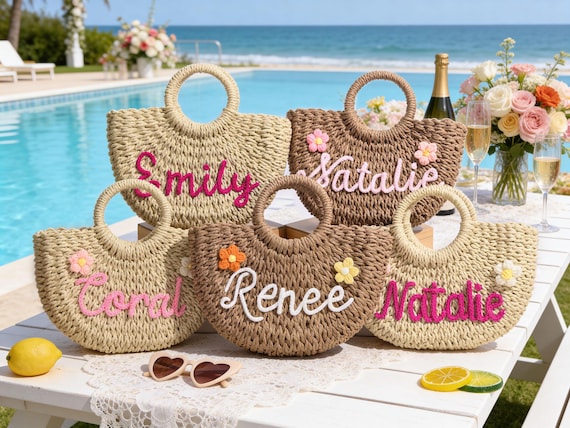 Custom Bridesmaid Beach Bags,Personalized Straw Handbag,Bridesmaid Gifts Basket,Straw Bags,Bachelorette Party Gift Bags,Wedding Party Gifts
