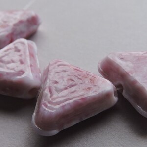 Lampwork Glass Pink Beads Handmade Pink Ribbon Facet Triangle Ericabeads (4)