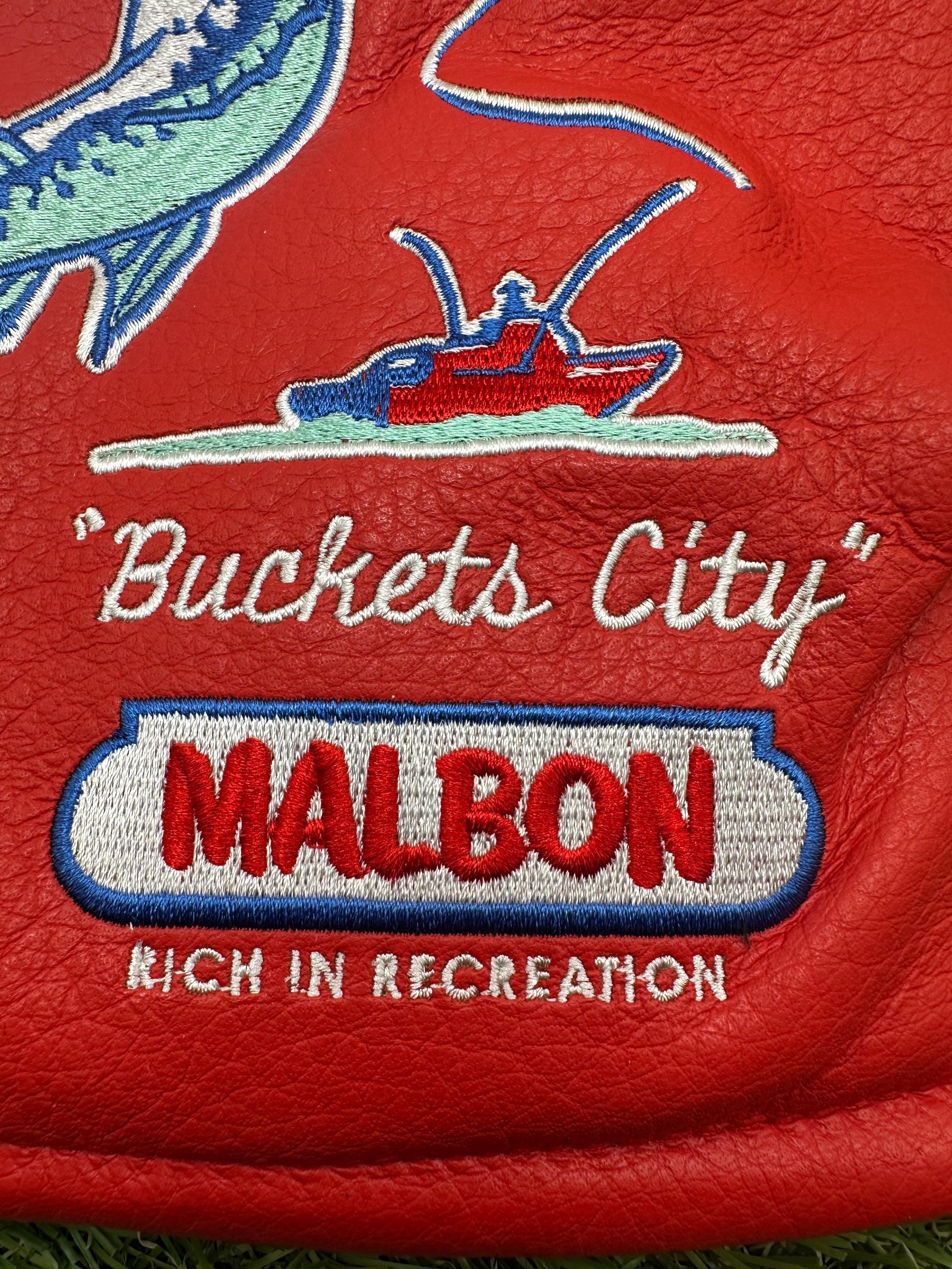 Malbon Golfschläger-Kopfbedeckungen – „Buckets City“ Premium-Leder mit gesticktem Marlin-Angel-Design – Geschenke für Papa – Geschenke für Golfer