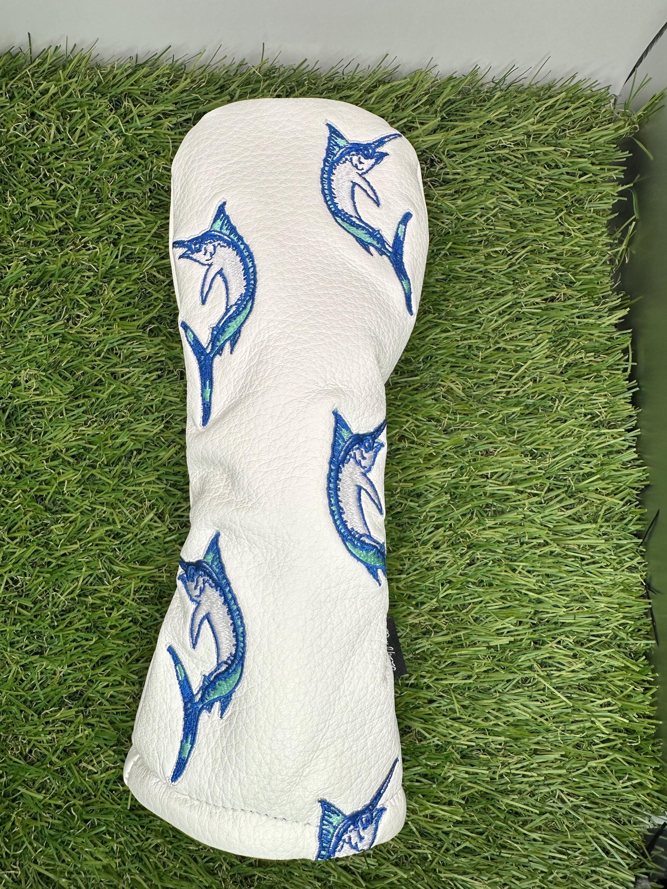 Malbon Golfschläger-Kopfbedeckungen – „Buckets City“ Premium-Leder mit gesticktem Marlin-Angel-Design – Geschenke für Papa – Geschenke für Golfer
