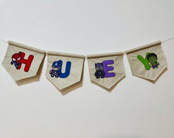 Decoración infantil/infantil de superhéroes personalizada extragrande, banderines con temática de Spiderman/Hulk, arte de pared para sala de juegos infantil, pancarta de fieltro de Los Vengadores