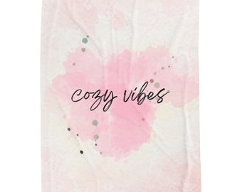 Soft Pink Velveteen Plush Blanket with 'Cozy Vibes' Design