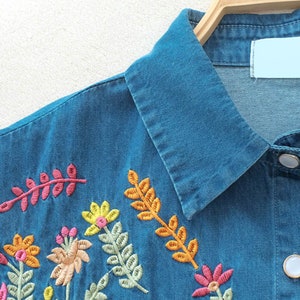 New Hand Embroidered Flower Sleeveless Denim Shirt image 3