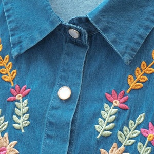 New Hand Embroidered Flower Sleeveless Denim Shirt image 4