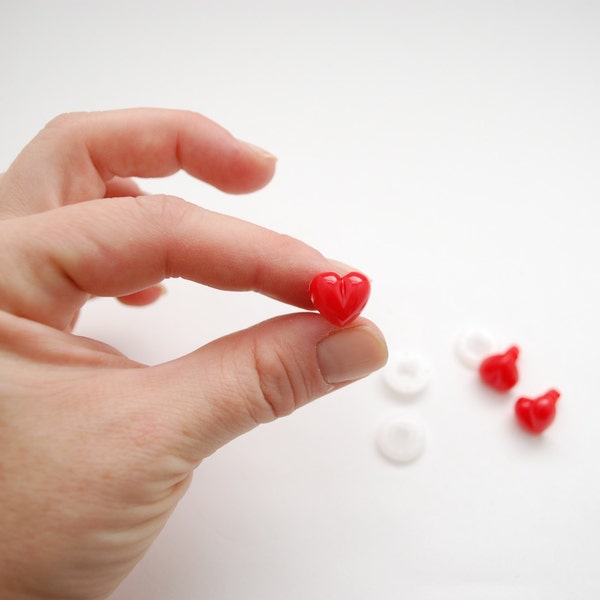 Heart Shaped 13mm Safety Noses in Red - 3 Noses