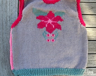 Kinder 1-2 Jahre, Sommerpullover  handgestrickt und bestickt aus Baumwolle , ärmelloser Pullover, bunt,