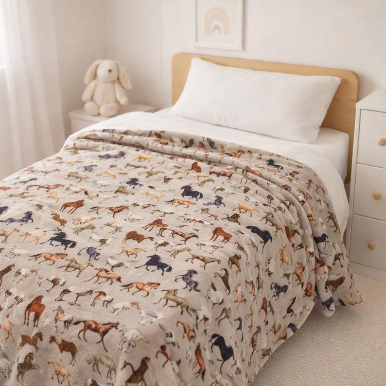 Horse Blanket, Velveteen Horse Throw, Equestrian Blanket, Western Bedroom Decor, Horse Girl Gift, Horse Lover Gift image 18