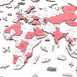 Mapa podróży Zaznacz odwiedzone miejsca Spersonalizowana dekoracja ścienna Sztuka ścienna Mapa świata Drewniany prezent na 5. rocznicę Prezent na parapetówkę Dekoracja ścienna