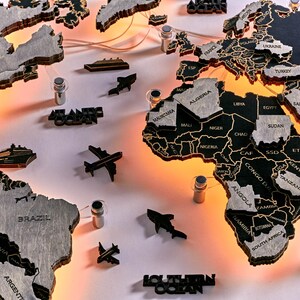 Décoration murale LED 3D, carte du monde en bois rétro-éclairée personnalisable, carte du monde LED, cadeau d'anniversaire pour mari, salon, art mural en bois